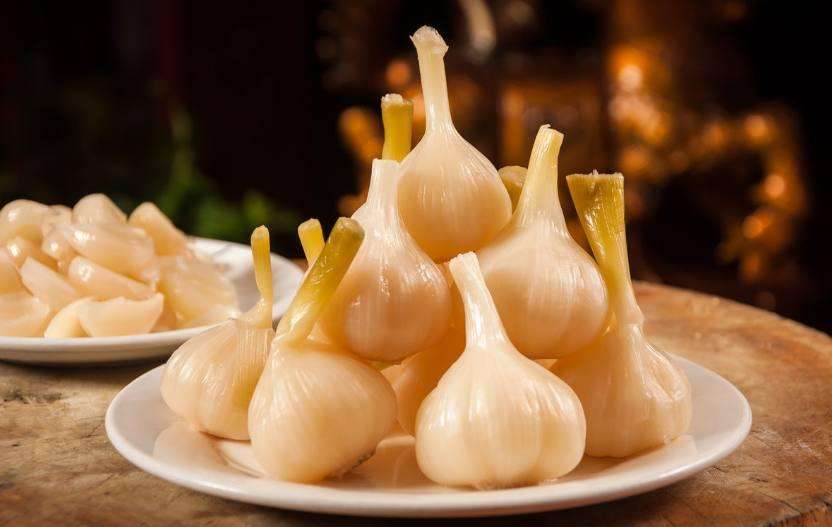 腌糖蒜需要放白醋吗,腌糖蒜直接放醋和糖可以吗