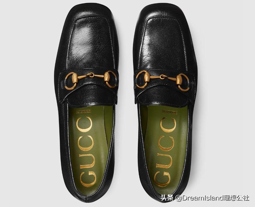 街拍白色乐福鞋,达妹街拍图文