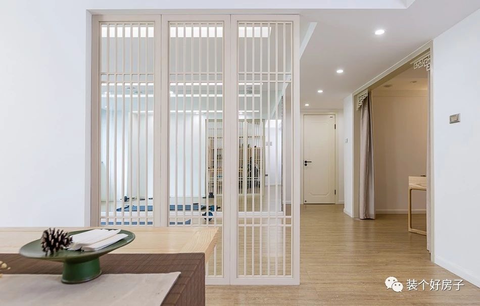 禅意新中式极简茶室风格,原木色书房客厅茶室一体化效果图