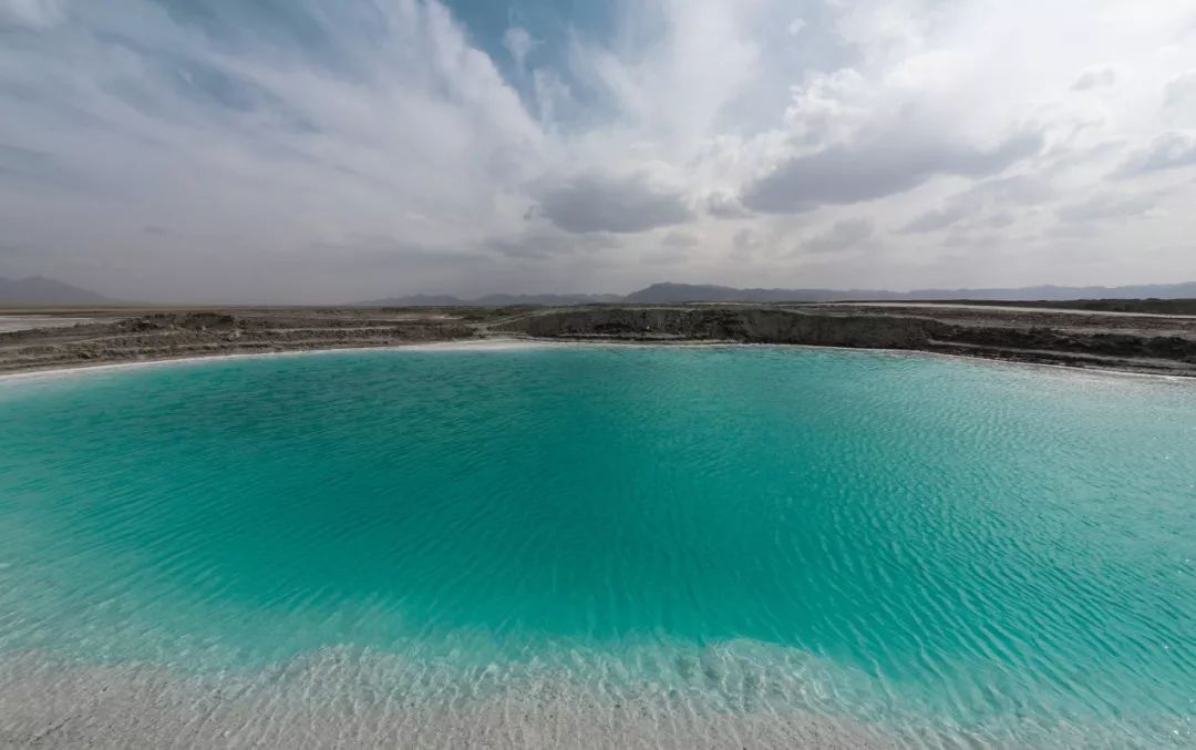青海与新疆哪个省风景好,青海和新疆景色