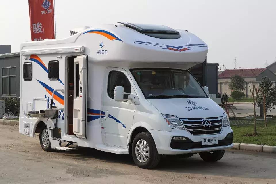 骏驰雷霆一号房车,骏驰房车直播间