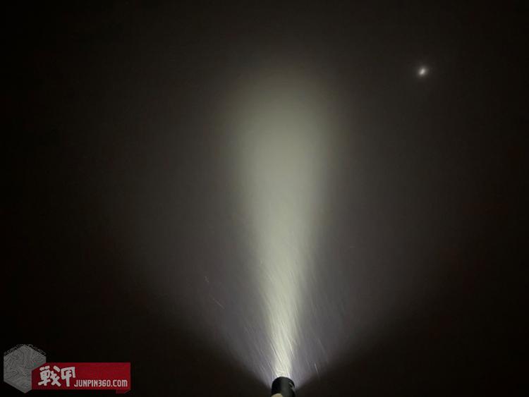 流明开拓者c30手电筒,开拓者c33手电黄光