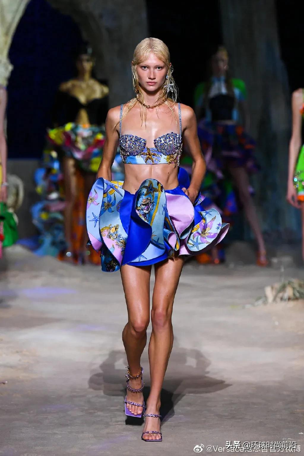 versace ss22鏄ュ (versace ss 2016)