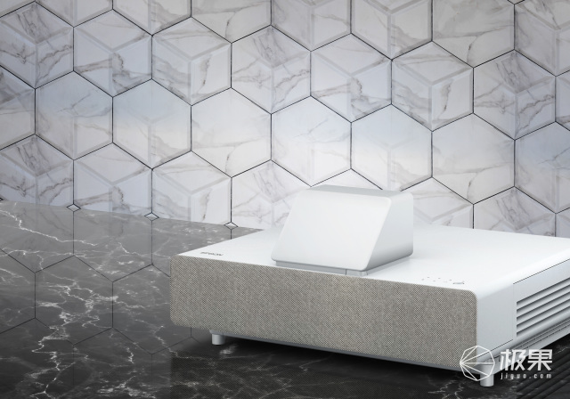 真正的无边框全屏电视机,超薄屏幕无边框电视