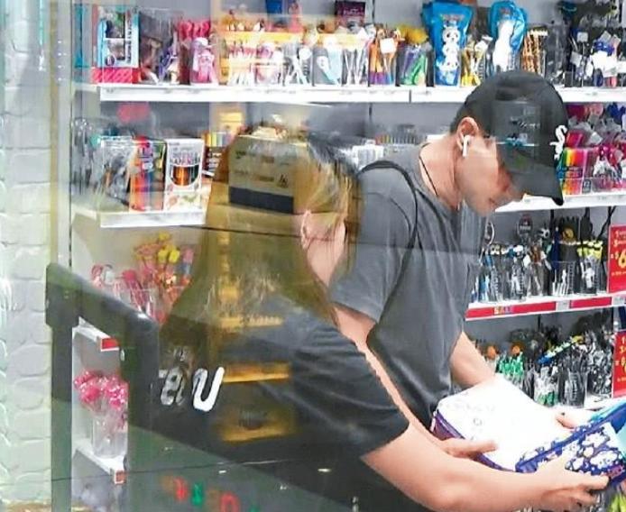 刘恺威给小糯米过六岁生日,刘恺威给杨幂买礼物吗