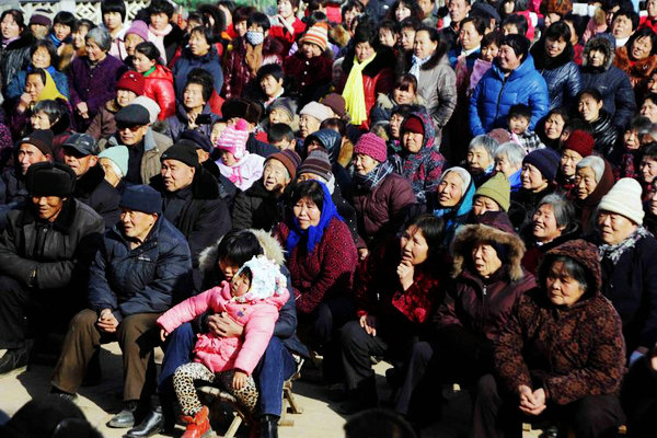 多国狂欢,国人的狂欢盛宴