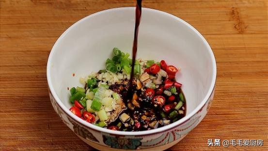 为什么饭店的拌黄瓜那么好吃?原来做法这么简单,学会过年露一手