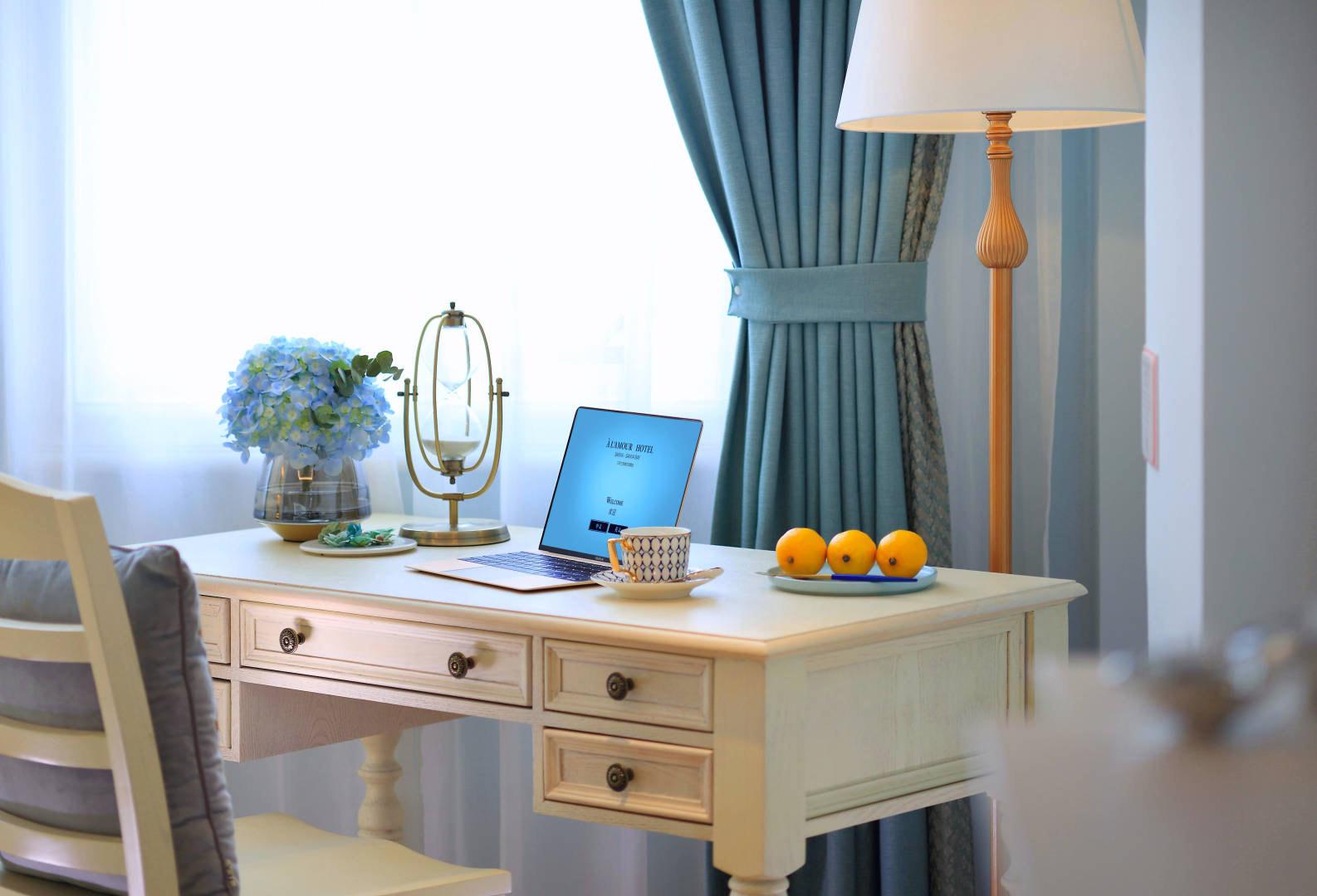 涓藉憟閰掑簵闆嗗洟娴峰崡,鎼虹▼鏃椾笅涓藉憟閰掑簵绠＄悊闆嗗洟