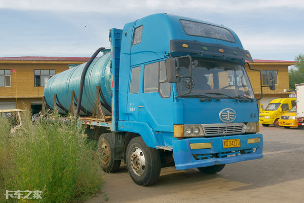 青岛解放jh6生活舱房车,史上最豪华的解放卡车