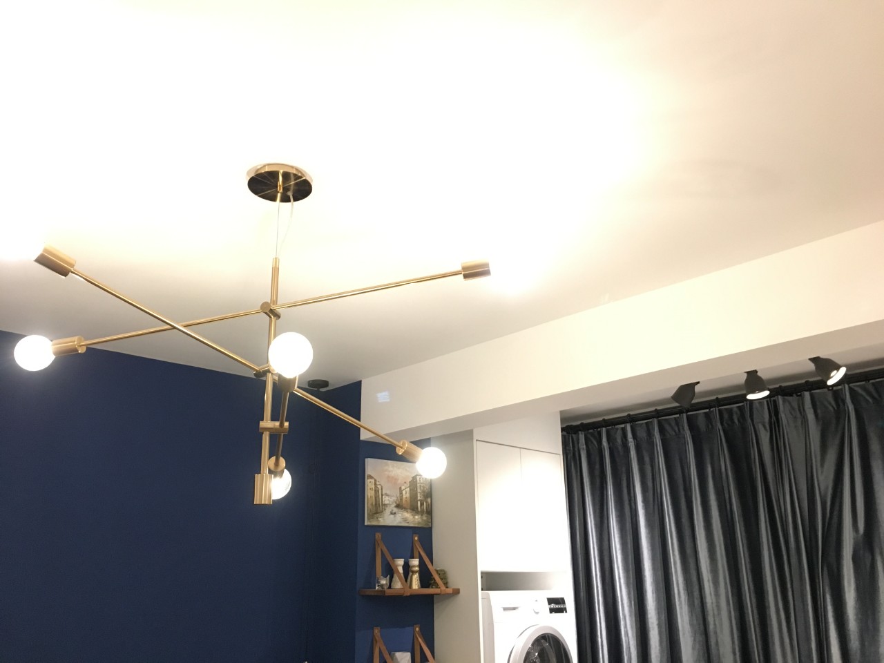 家装客厅流水灯光效果,家装灯光颜色怎么搭配