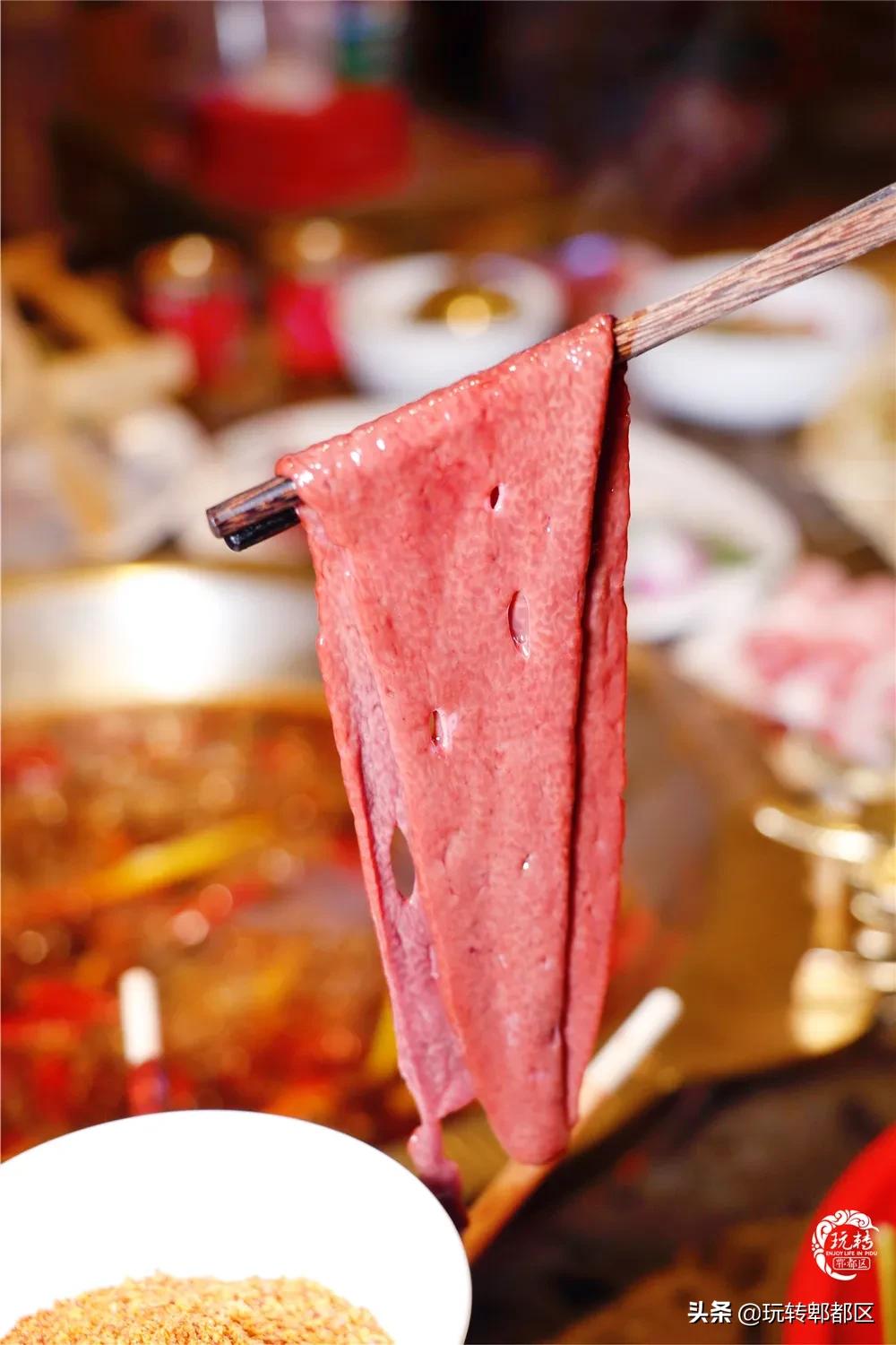 日均爆排1000+！壕涮八道硬核招牌，明星接连翻牌的巴蜀火锅来了