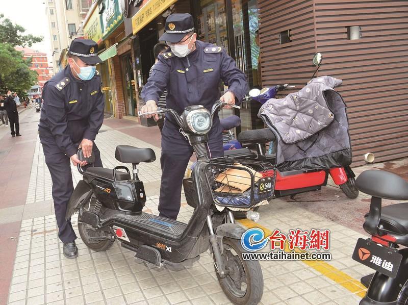 厦门门前三包整治地摊,街道开展门前三包宣传