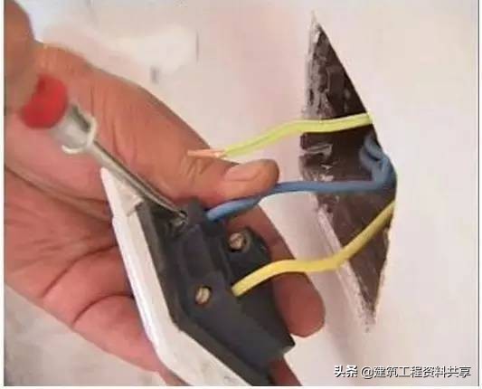 家装电路插座施工布线图解,三室两厅家装电路施工布线图解