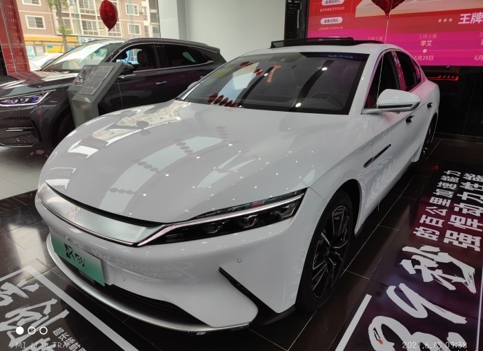 雪域白与普通白漆有区别吗,山脉灰对比雪域白