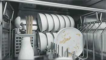 厨房要装洗碗机跟师傅说什么,洗碗机实用吗该如何挑选洗碗机