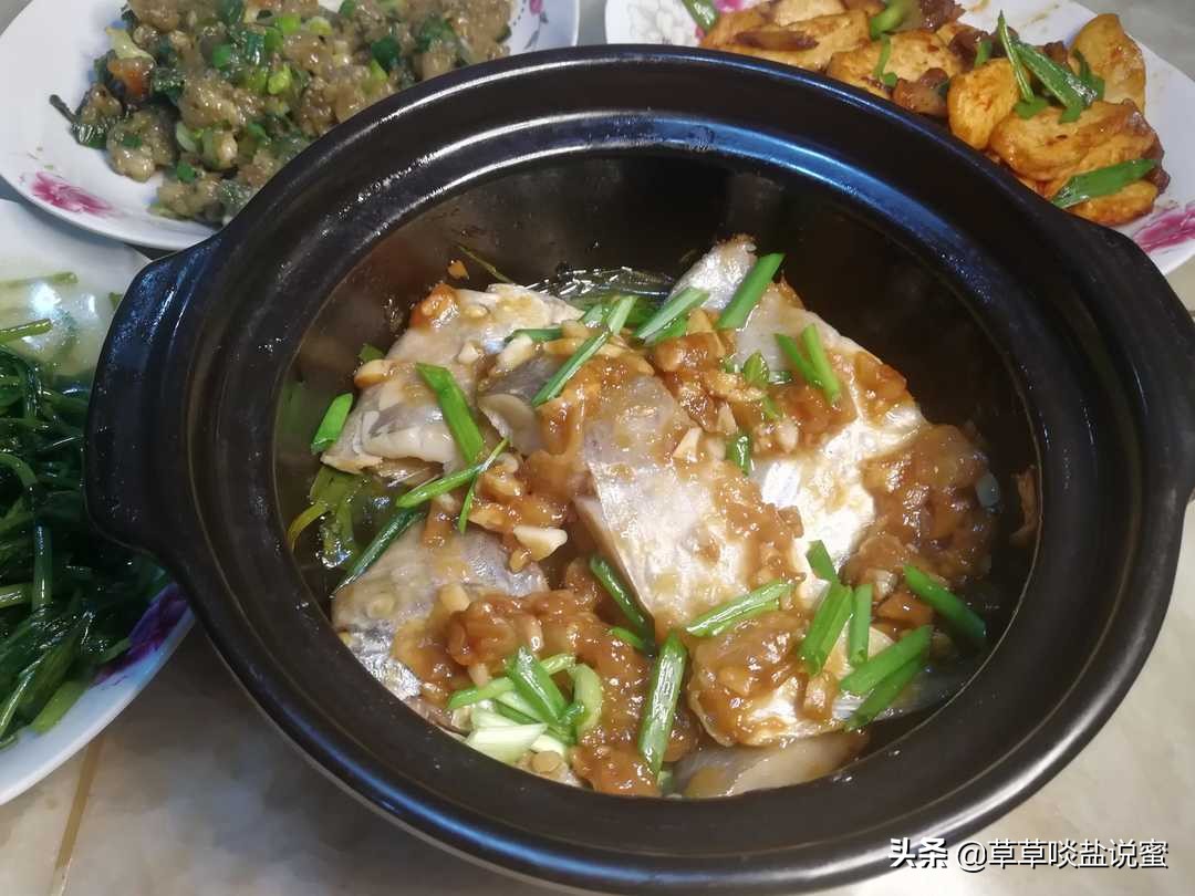 白鲳鱼怎么焖好吃,清蒸黑鲳鱼的做法大全