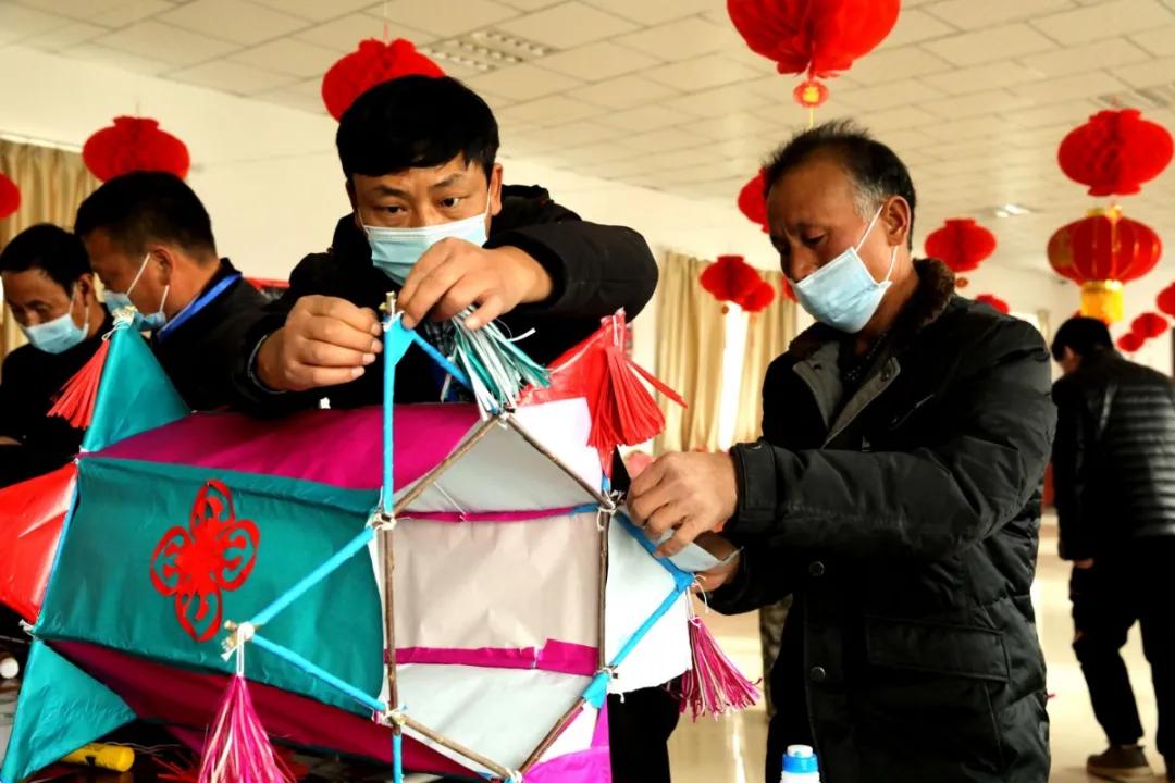 猜灯谜闹元宵弘扬民族文化,猜灯谜闹元宵组图