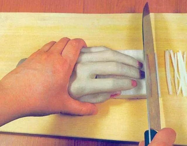 那些以模仿人体部位所制造的奇葩生活用品。