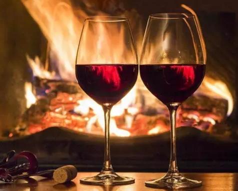 酒后行为心理分析,酒后吐真言心理学分析