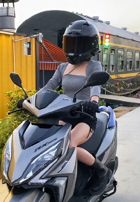 裂行rx125豪华版和星际版,裂行rx125麒麟