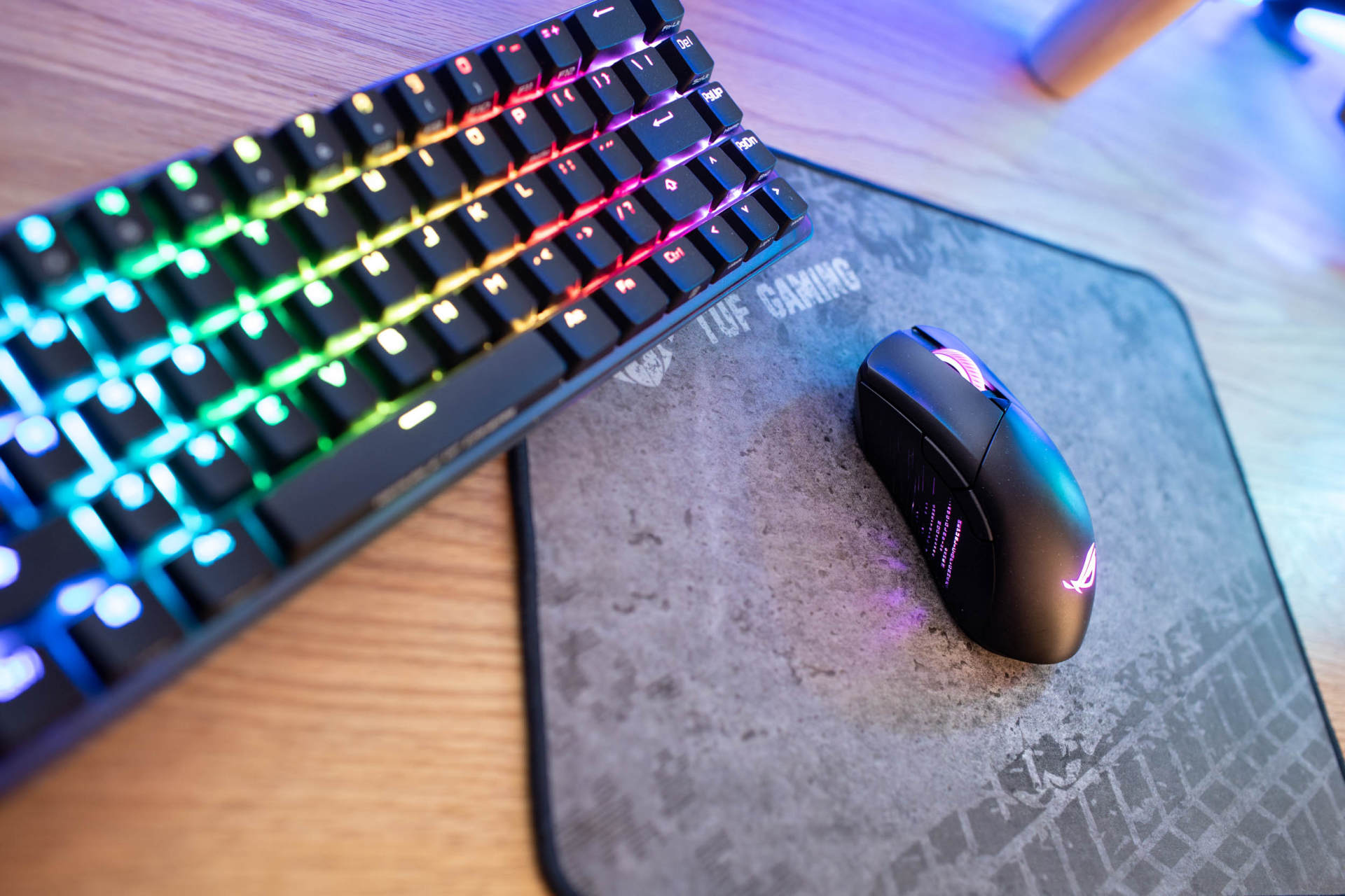 rog战刃3有线版鼠标测评,rog战刃3对比天选鼠标