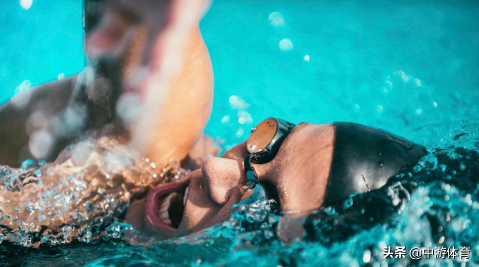 中游体育自由泳划手技巧,中游体育自由泳手脚配合视频