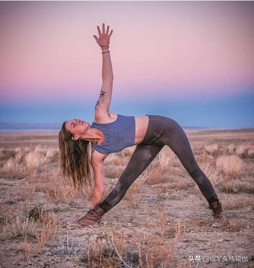 产后腹直肌分离修复手法教程,腹直肌分离瑜伽好还是电疗好