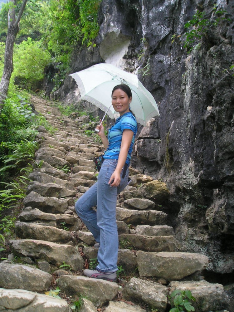 2006年，我走进广西都安山区，发现那里的人真的是“人穷志不穷”