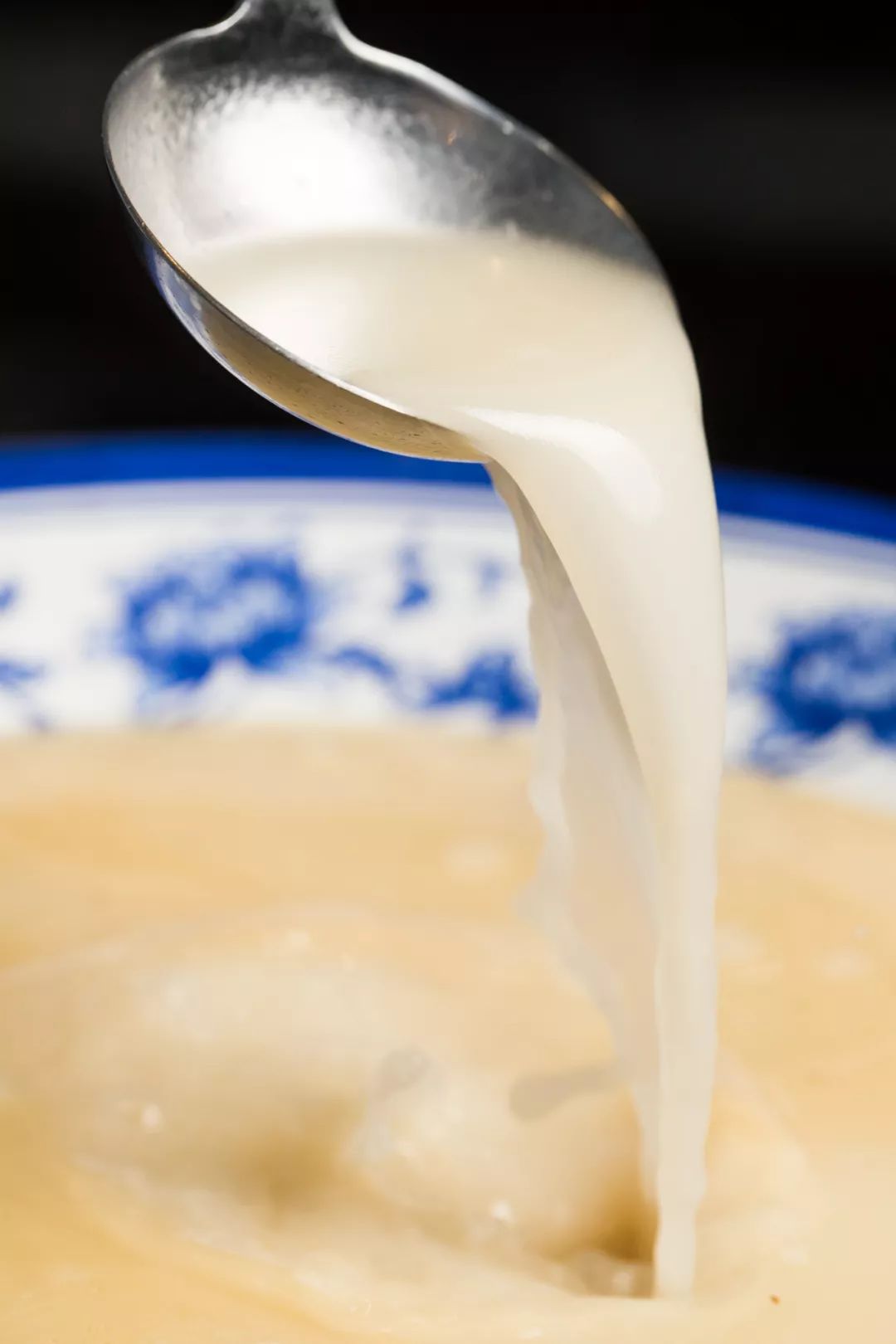 宝安人的顺德饭堂,生蚝用木桶蒸,还加黑松露