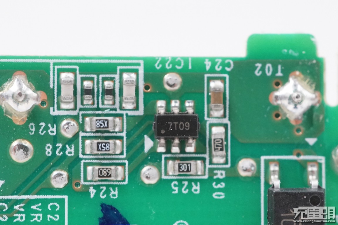 三星25wpd快充怎么拆解,三星25w充电器ta800