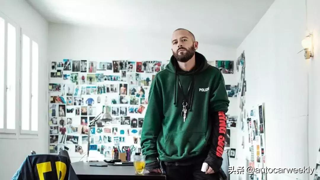 是时候穿卫衣骚起来了——瞧瞧张小龙