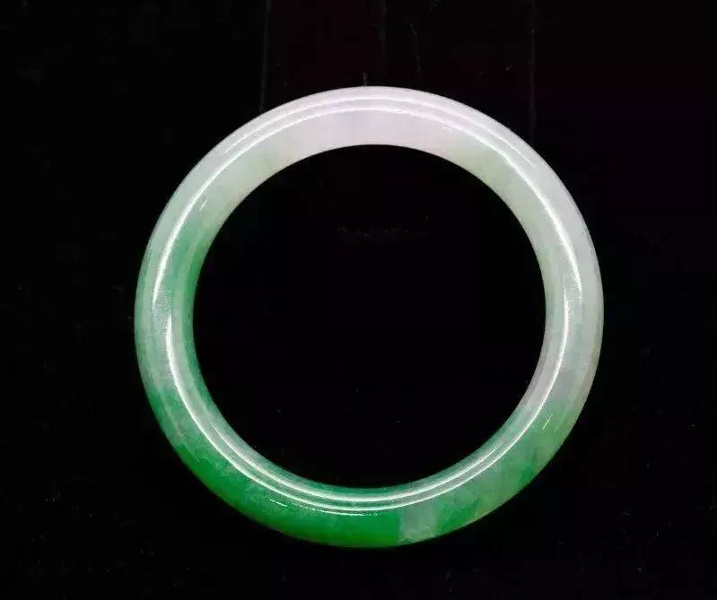 买珠宝首饰认准印记不踩坑,市民购买的首饰没有印记