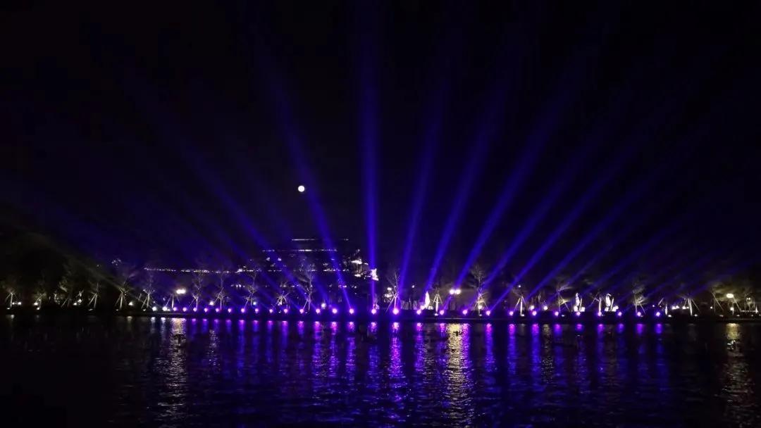 海南融创日月湾多少钱一平,融创日月湾星辰冲浪海景公寓