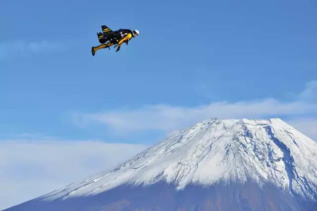 翼装飞行女大学生不幸身亡原因,翼装飞行女大学生已遇难