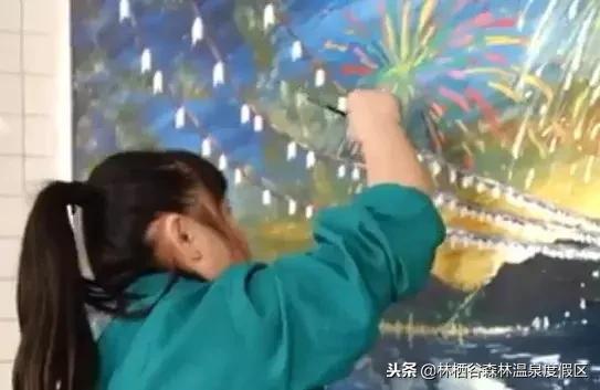 又一位扫地僧火了！保洁阿姨气哭美术生，无名之辈也能梦想成真！