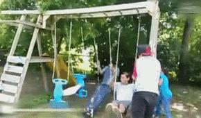 搞笑gif妹子的内心是崩溃的,搞笑gif妹子原来是个逗比