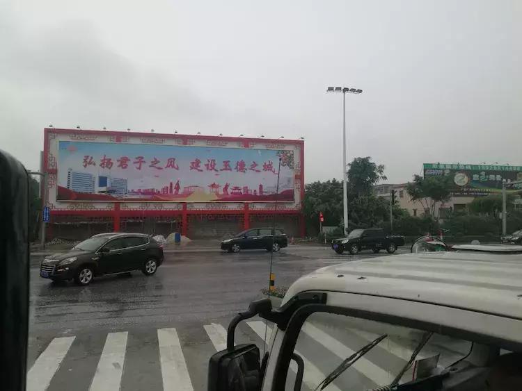 四会最大的翡翠批发市场,四会天光墟翡翠市场是真玉吗