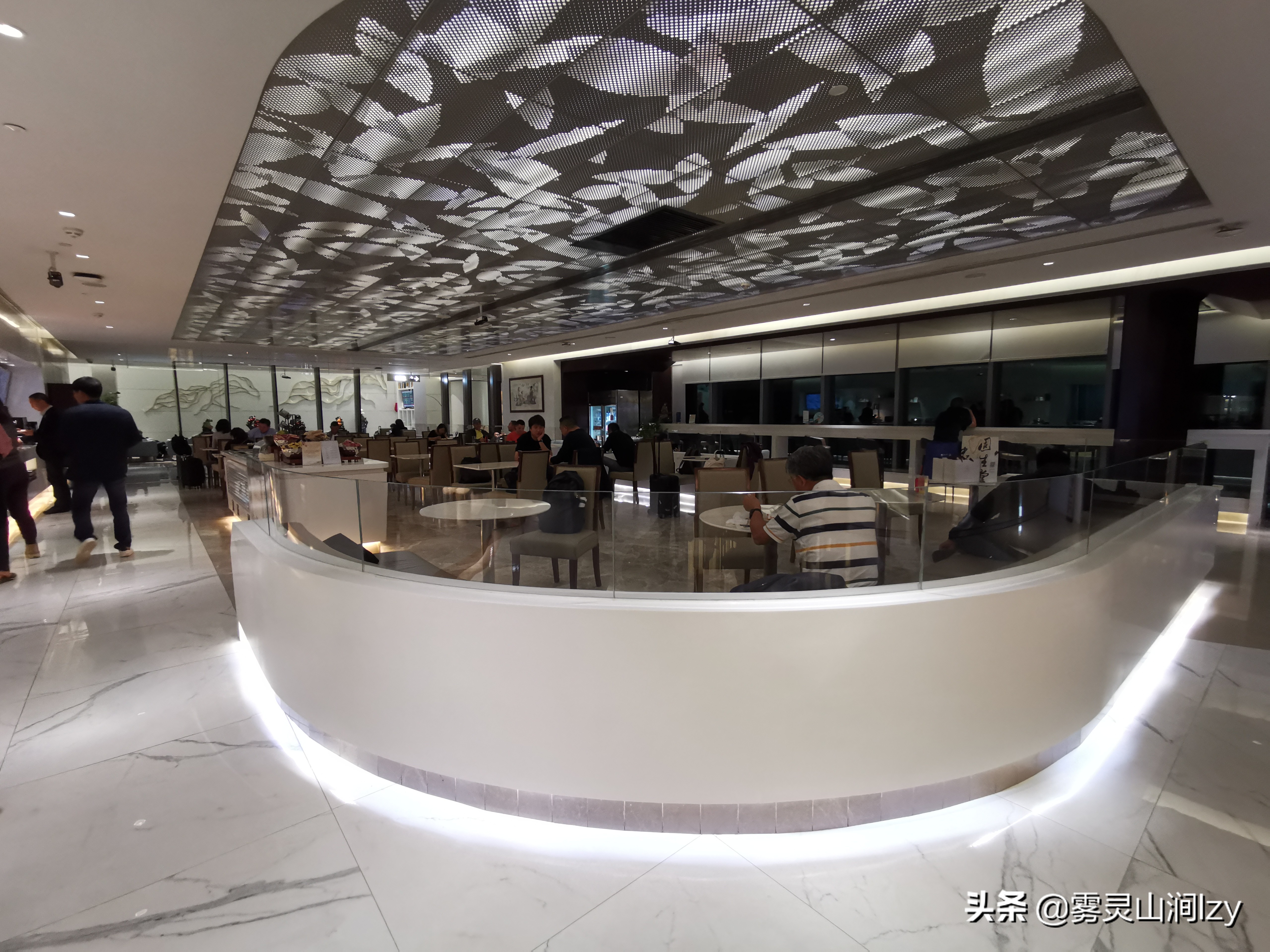 广州白云机场南航两舱贵宾服务,广州白云机场头等舱候机楼