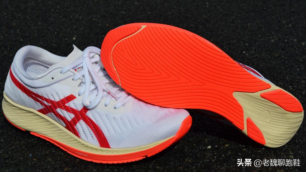 还记得5年前的亚瑟吗,亚瑟士的碳板跑鞋推荐