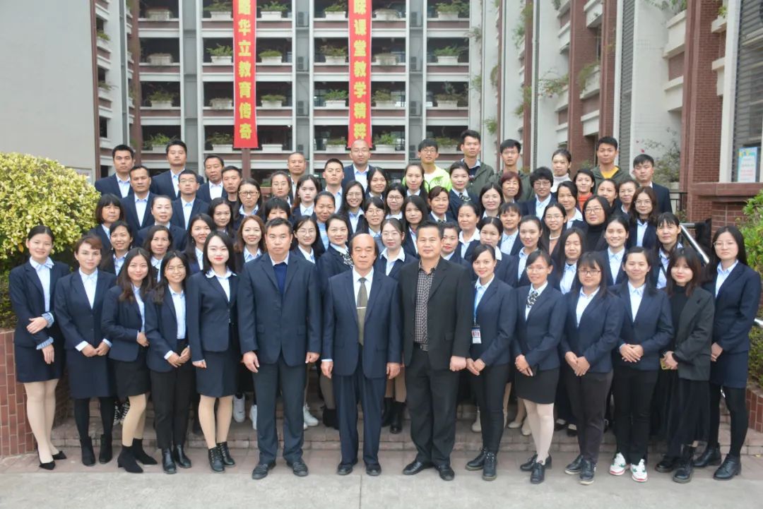 华立中英文学校是不是贵族学校,华立中英文学校升学