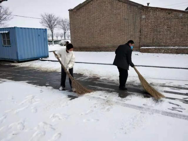 90后经典歌曲,90后行长静姐创业的直播间