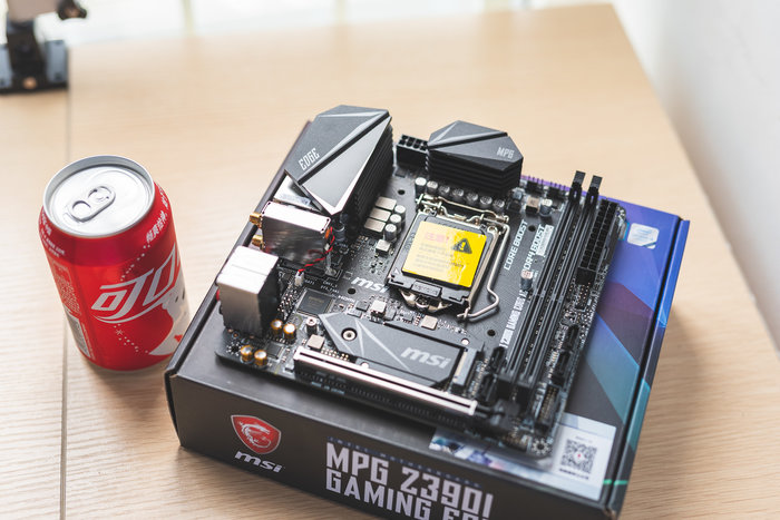 itx顶级主机配置,能提着走的电脑主机