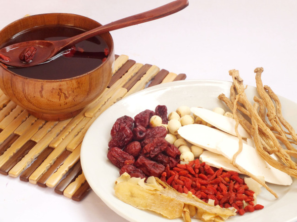 胃痛的看过来三个方法可有效缓解,缓解胃病胃疼最简单有效的方法