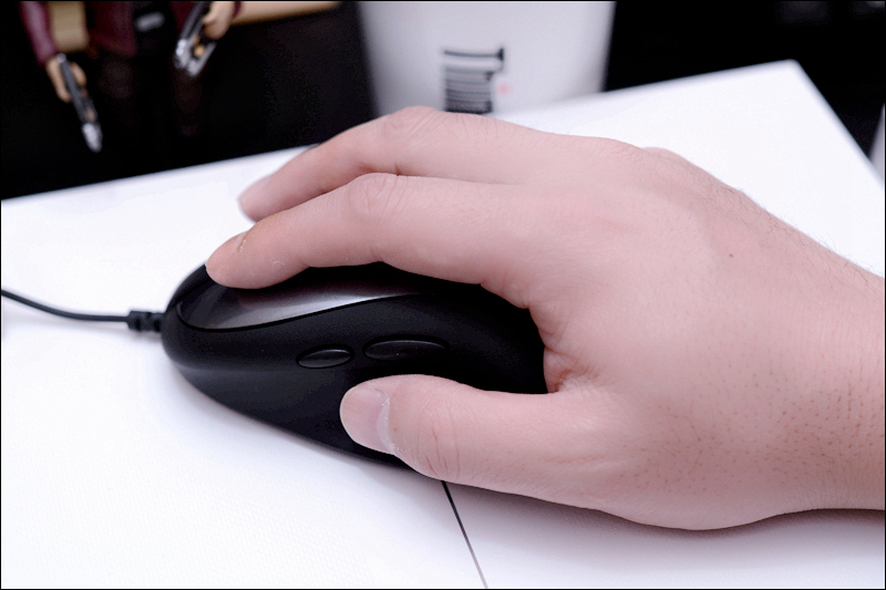 复刻年年有、今年特别多，罗技MX518时隔十多年又回来了