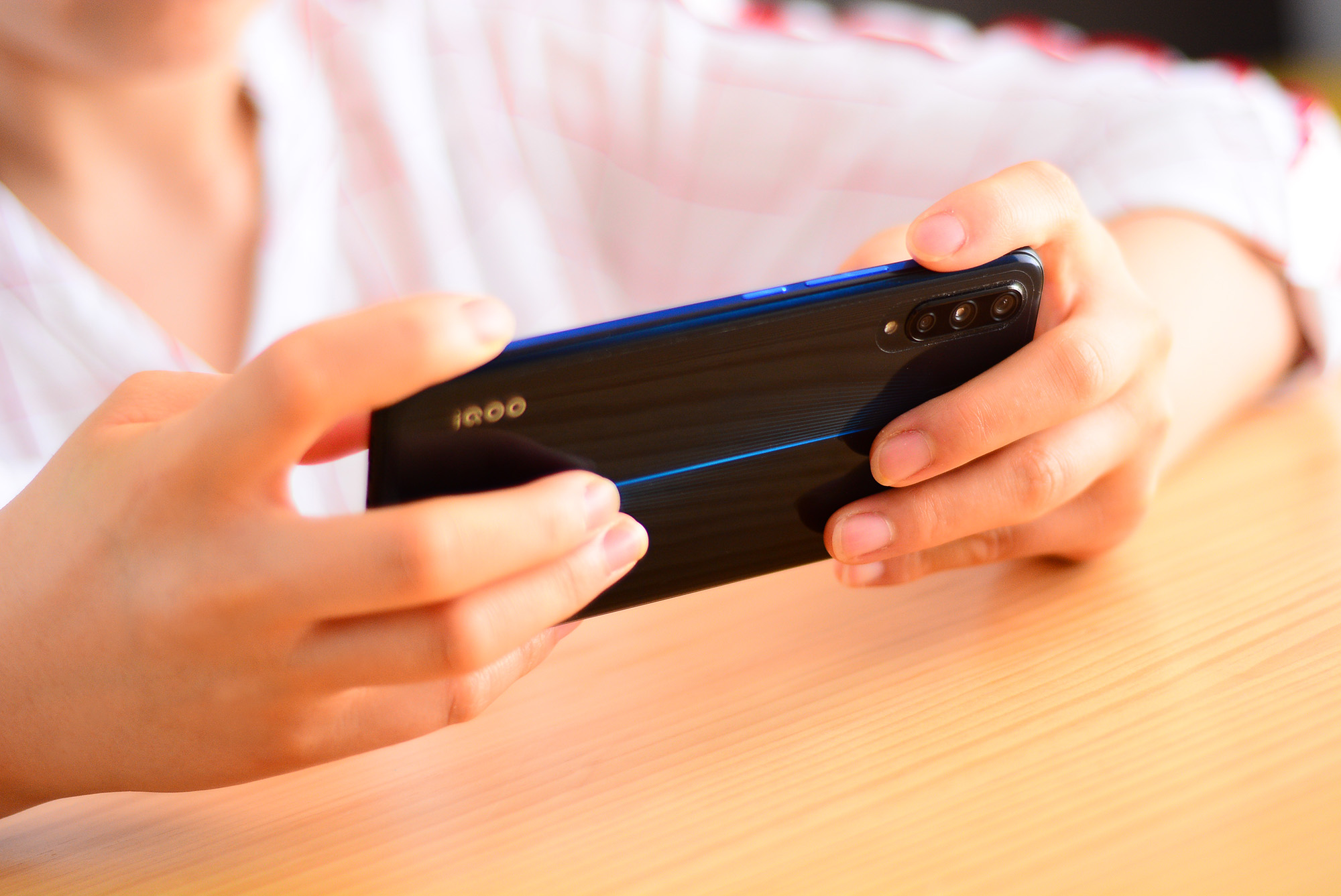 vivoiqoo8provsmate30pro,不吹不黑手机体验