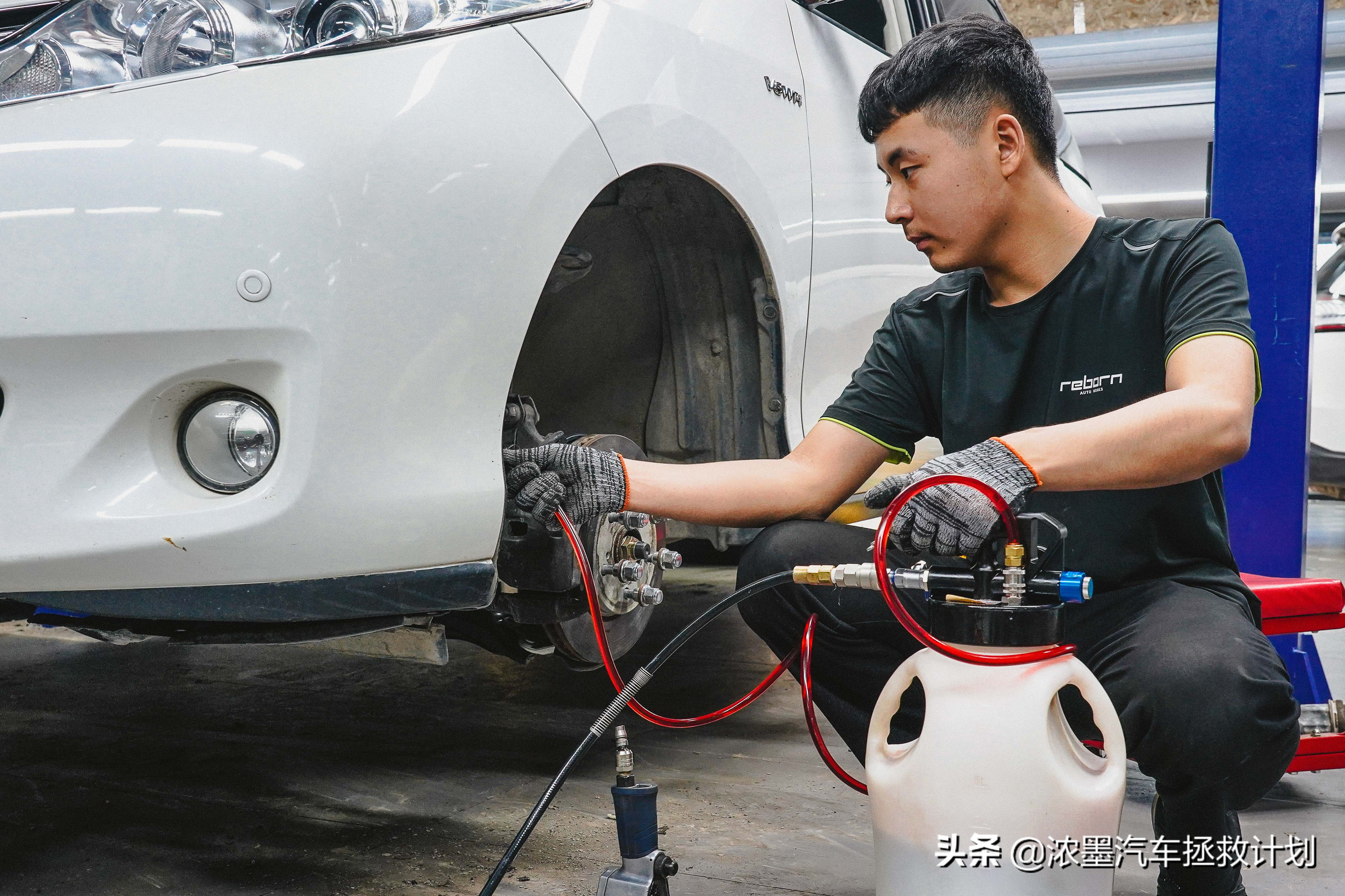 周到车管家,经典老车丰田普瑞维亚翻新整备