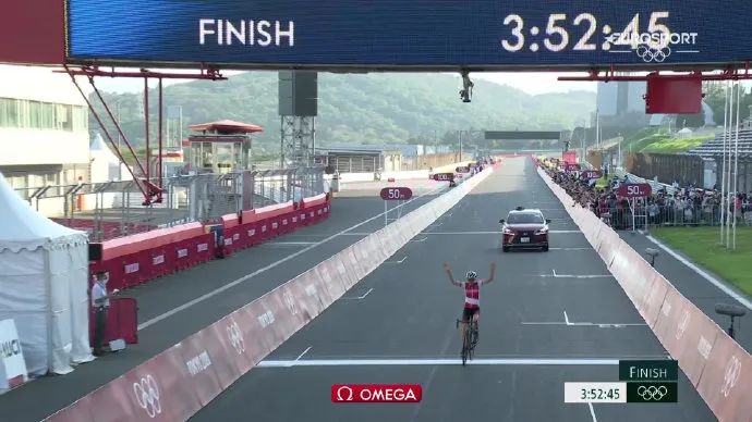 超级黑马!女博士用“夺冠公式”拿金牌:没教练团队,我只靠自己