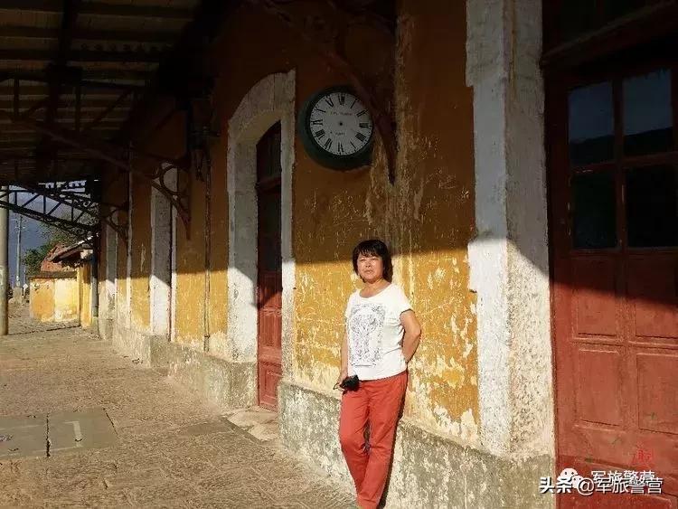 中国各地大型火车站详细样子,实拍中国最小火车站