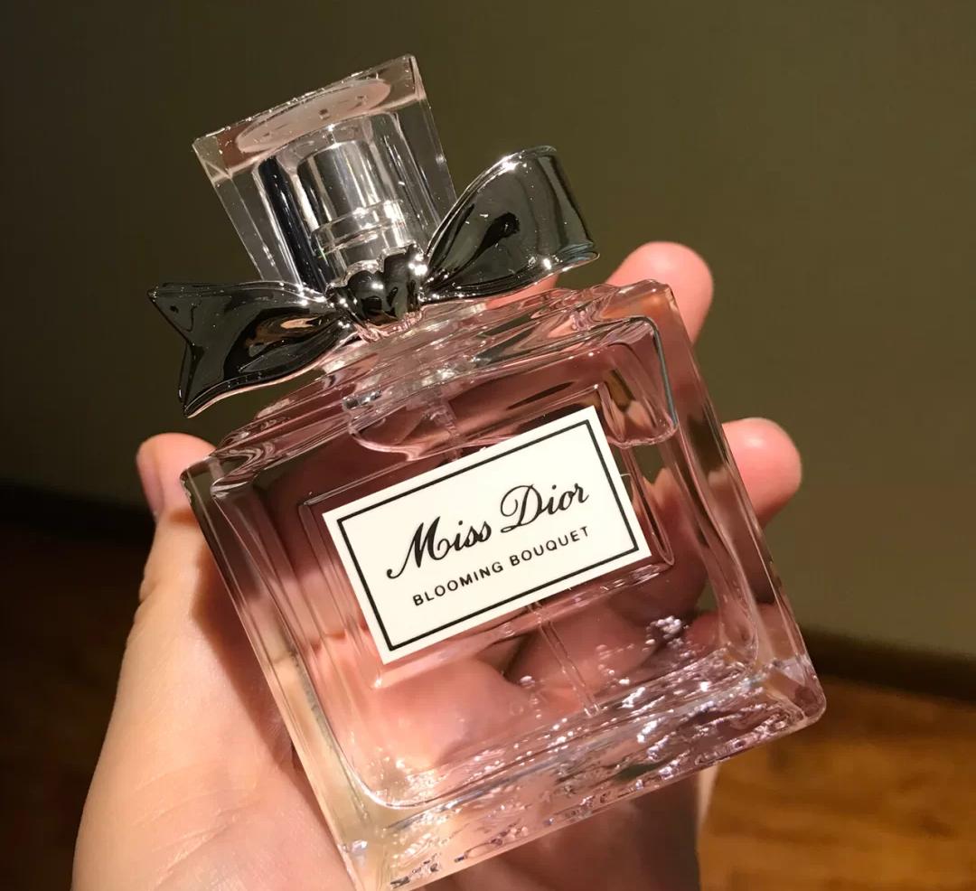 喷了就被夸好闻的香水合集,喷再多也不闷人的香水