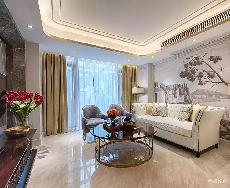 他家像宫殿!巨型水晶灯,黄金瓷砖,金碧辉煌,住上一晚值了